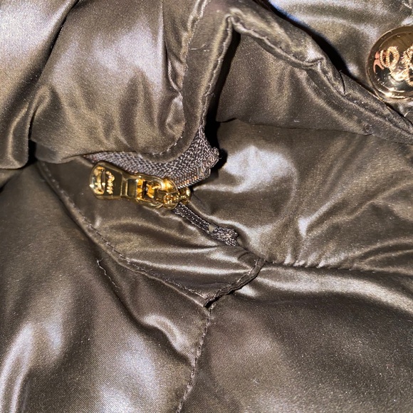 Guess - Picture 2 of 14